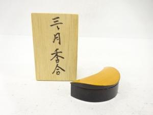 三日月　香合